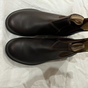 Blundstone Boots, Brown leather, size 8 Mens, size 11 womens
